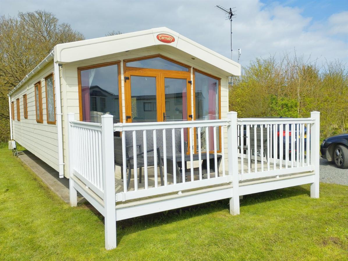Sand Le Mere Holiday Village Caravan Hire Tunstall  Exterior foto